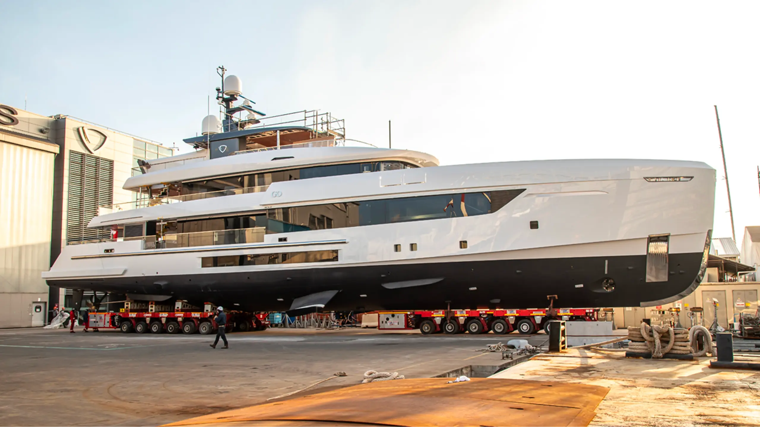 tankoa t450 Custom superyacht at shipyard