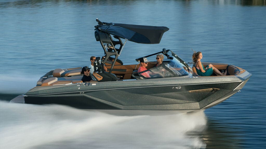 21-foot Nautique ski boat also comes with the fully-custom 47M Rossinavi 