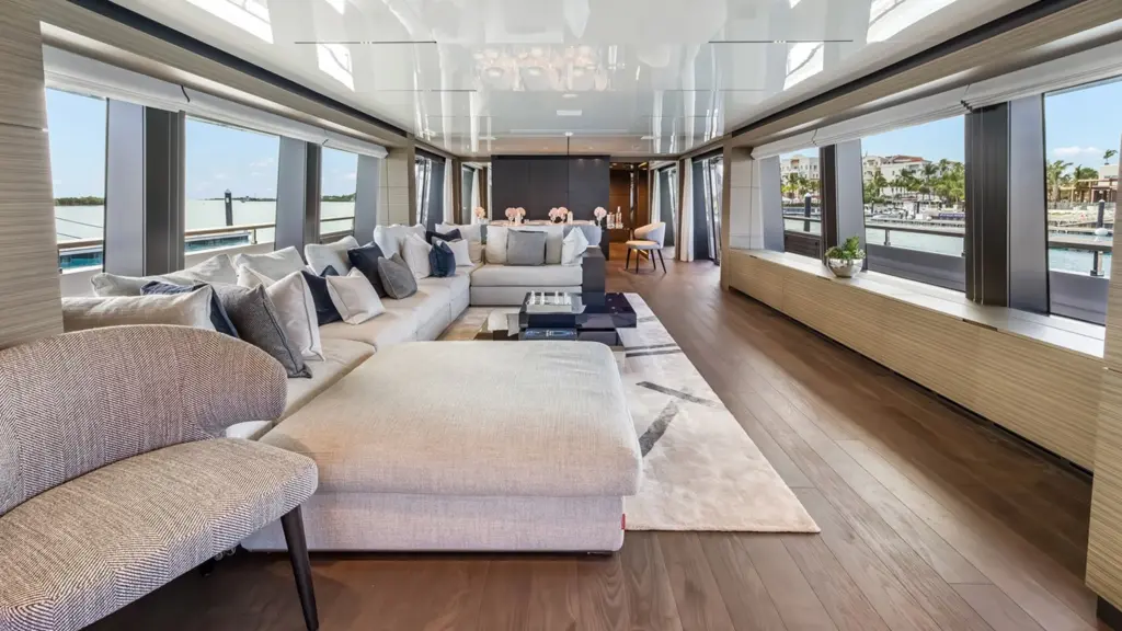 Upper lounge Navetta 42