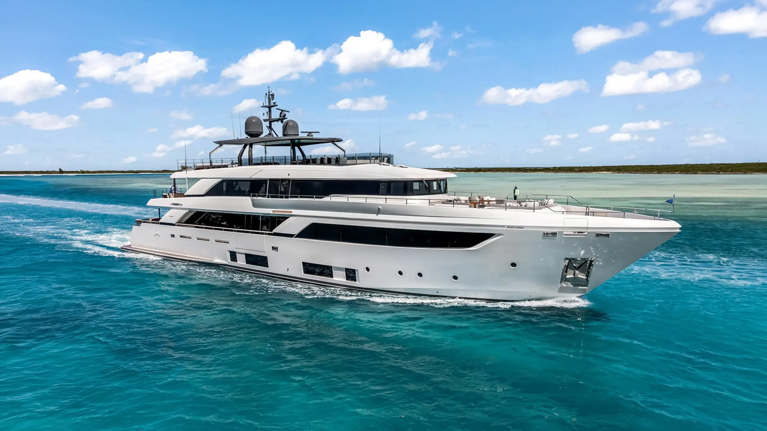 2023 Custom Line Navetta 42 profile