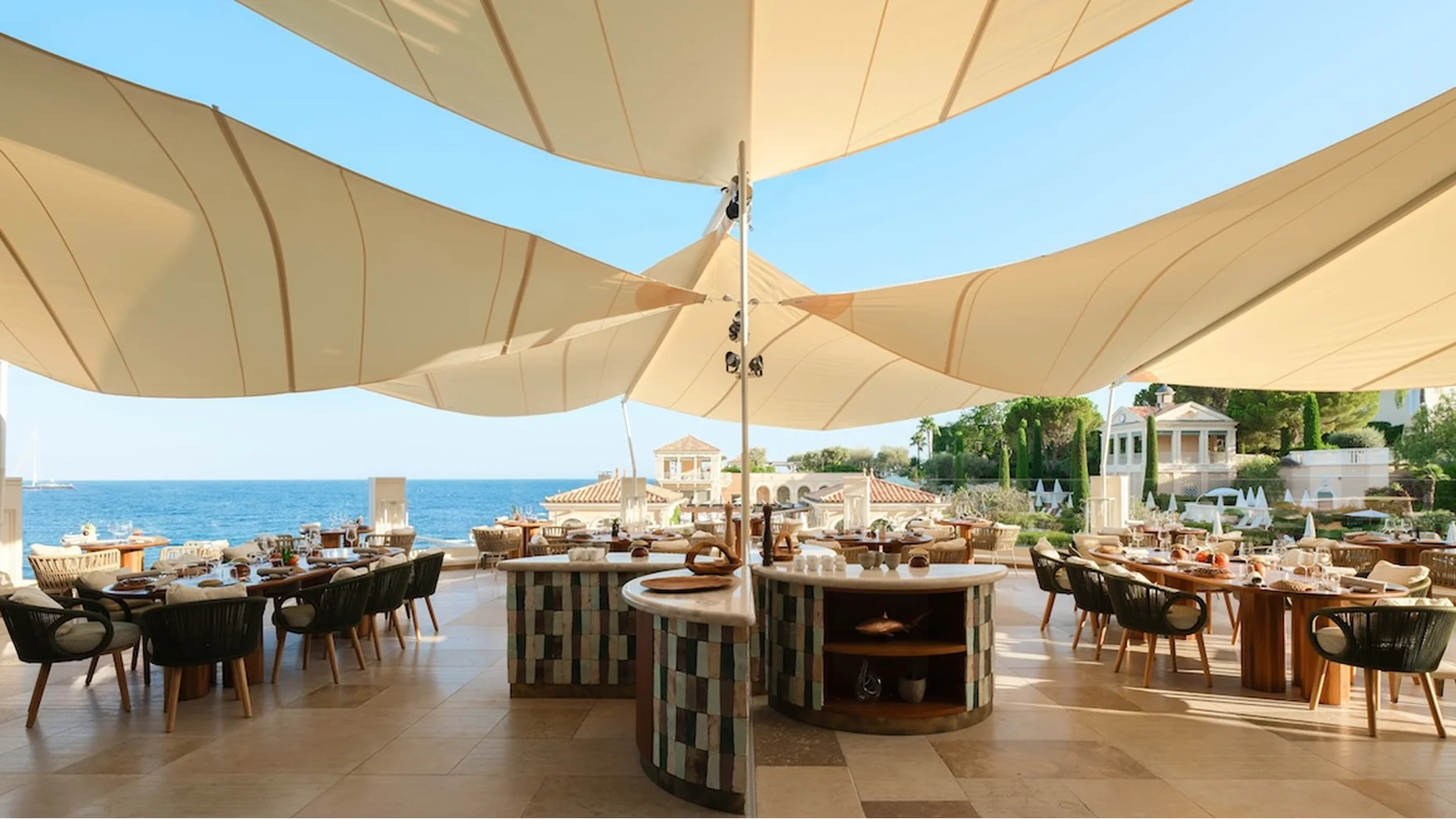 Blue Bay Marcel Ravin one Michelin star Caribbean Mediterranean fusion Monte-Carlo Bay Hotel Resort