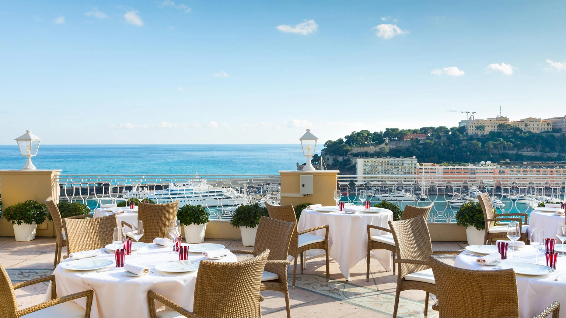 Le Vistamar Mediterranean restaurant terrace overlooking Port Hercule Hôtel Hermitage Monte-Carlo