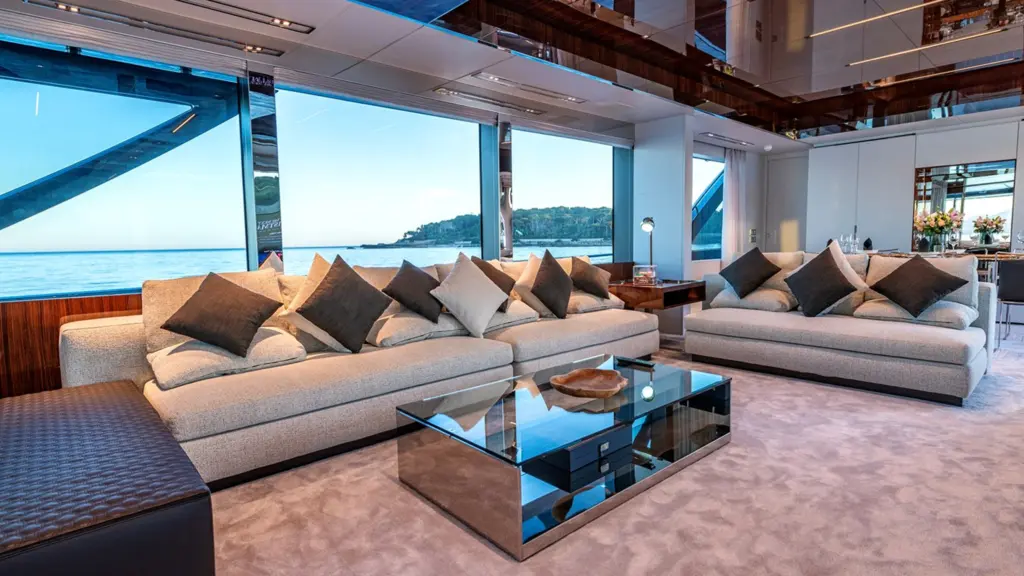 TAKU open-plan interior