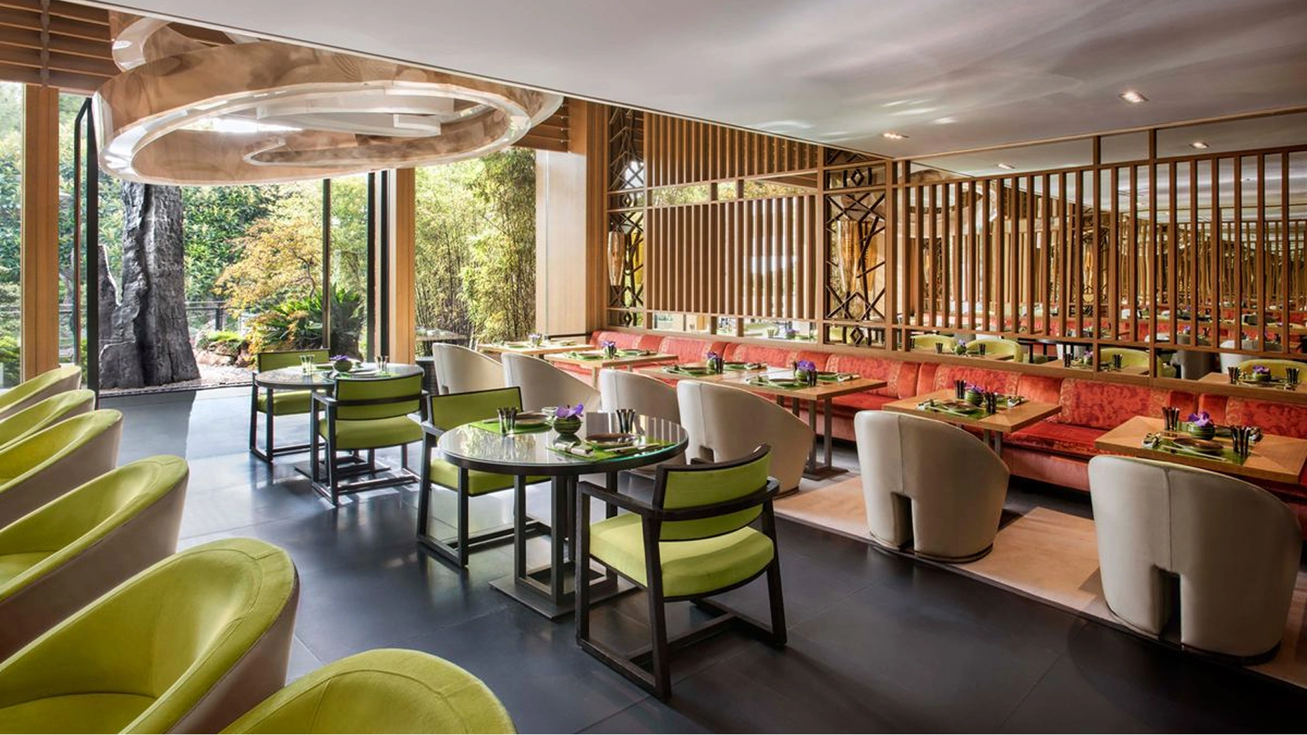 Yoshi one Michelin star Japanese restaurant contemporary design Hotel Metropole Monte-Carlo