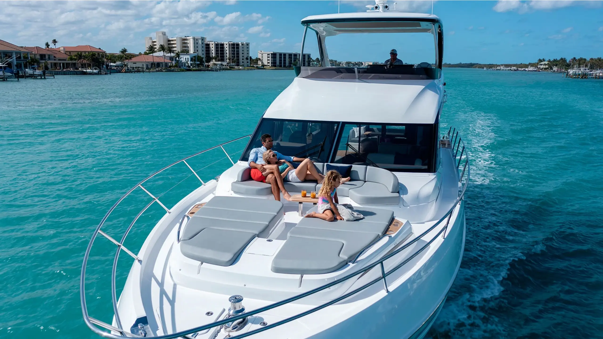 Princess F65 family cruising in Bahamas