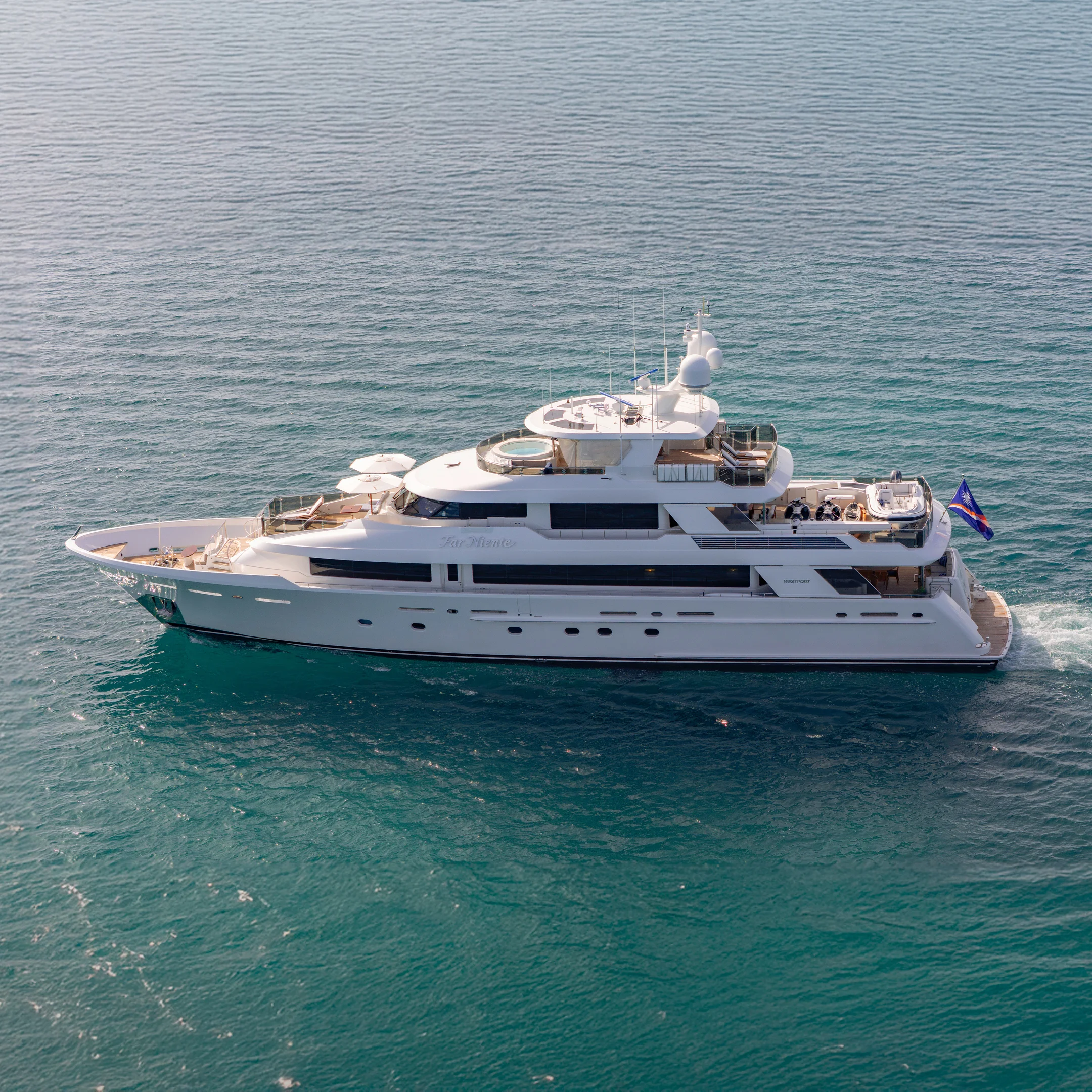 FAR NIENTE Sold: IYG Closes 2014 Westport 40M Tri Deck