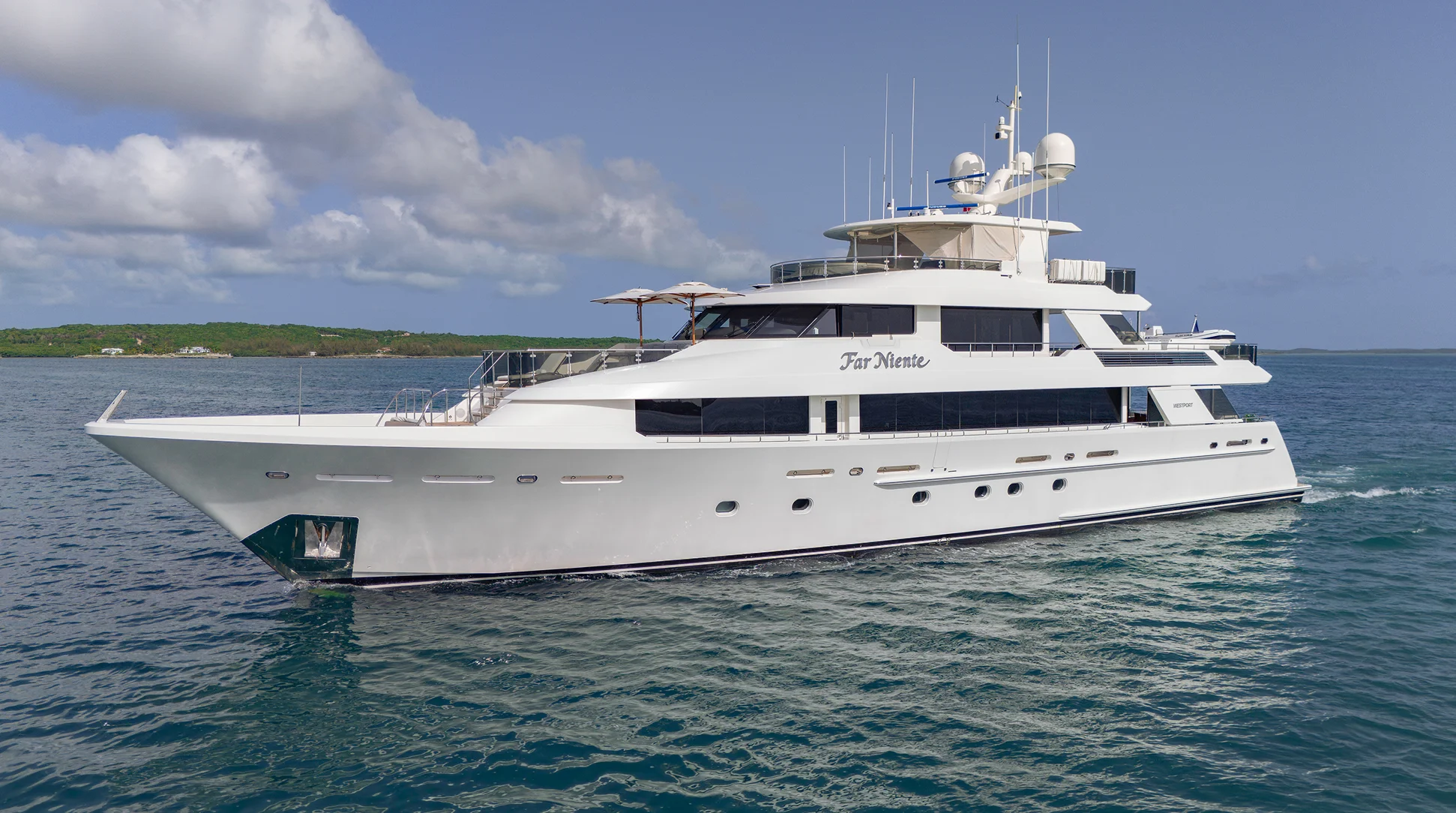 FAR NIENTE Westport 40M superyacht — 131 feet, composite hull, sold by IYG